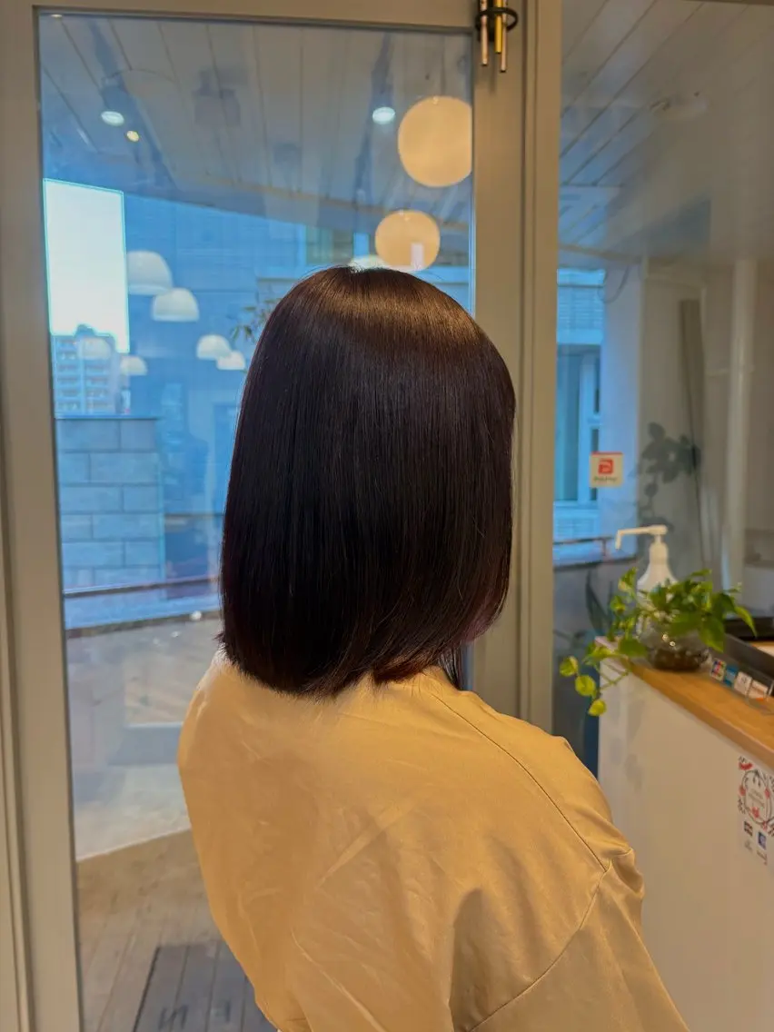 ミディアム フクシ レン/FLORENのヘアスタイル