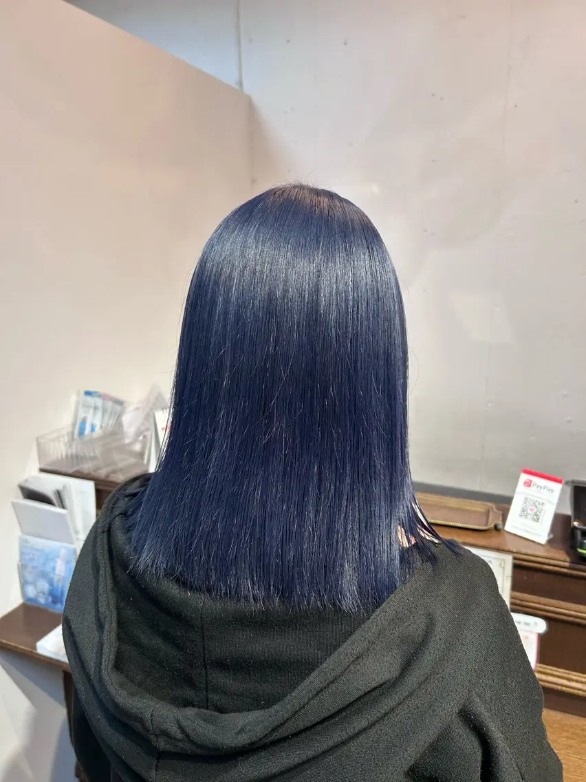 カラー 黒髪 ブリーチ ブルーカラー ブルーブラック 透明感カラー ヘアカラー あゆか 🐶のヘアスタイル