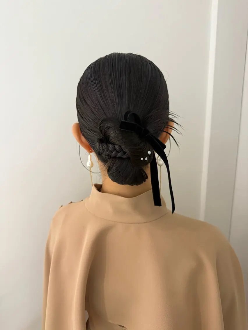 セミロング ヘアアレンジ 結婚式・ブライダル 韓国風ヘア ヘアセット 卒業式お呼ばれ🕊️ ヘアセット✴︎ミキのヘアスタイル