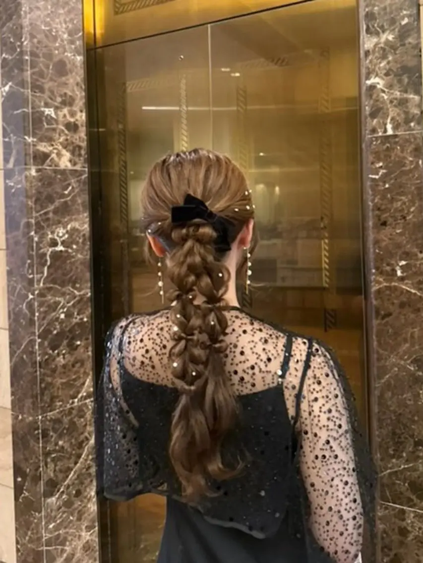 ロング カラー ヘアアレンジ ヘアセット hazuki🐈‍⬛ 透明感カラーのヘアスタイル