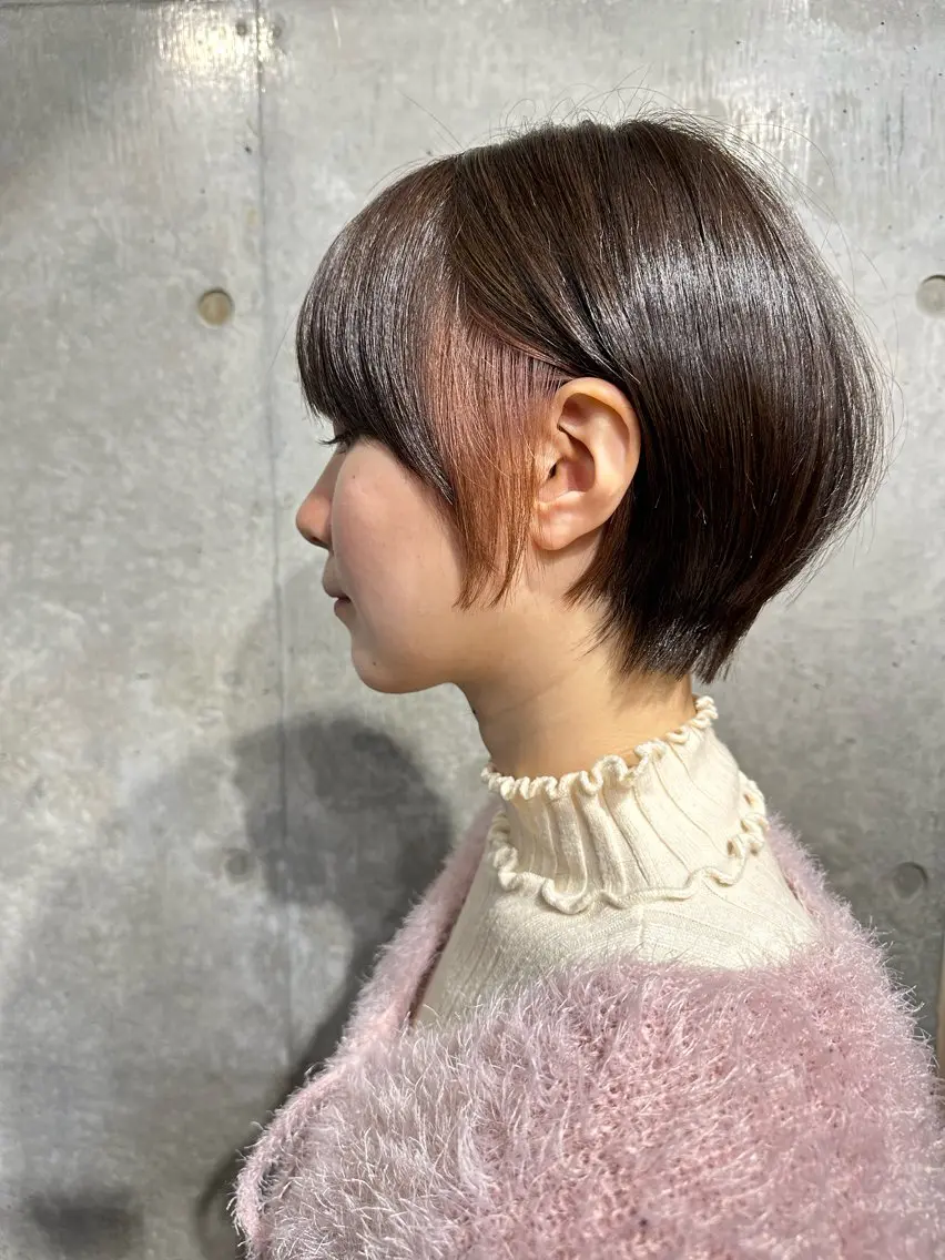 ショート カラー アディクシーカラー ブリーチ ケアブリーチ ダブルカラー イヤリングカラー DAIKIベージュ 🍂レイヤーカットのヘアスタイル