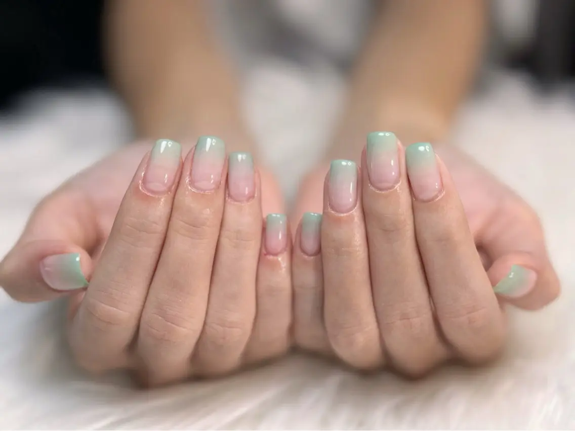 ネイル アートネイル フレンチネイル ジェルネイル グラデーション ロングネイル nail sideraのネイルデザイン