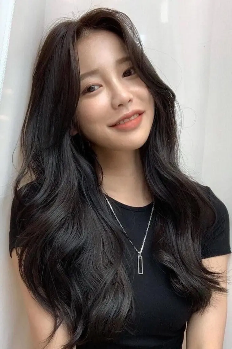 ロング カラー ヘアアレンジ カット ヘアカラー トリートメント ヘアセット レイヤー×透明感カラ ーHAYATOのヘアスタイル