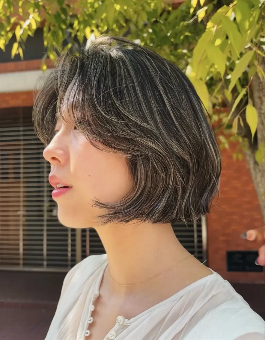地毛ハイライトで作る白髪ぼかし＋カット＋トリートメントの写真
