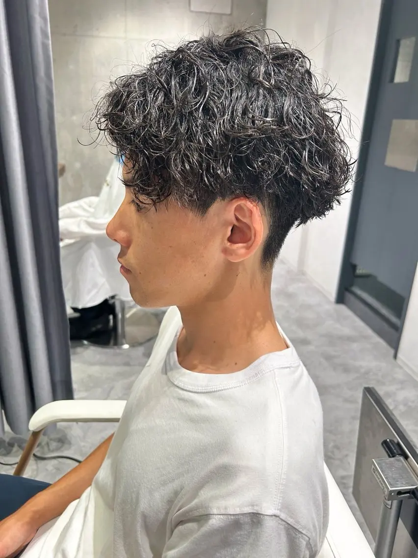 ショート パーマ 🫧透明感イルミナ カラー🫧三浦菜々子のヘアスタイル