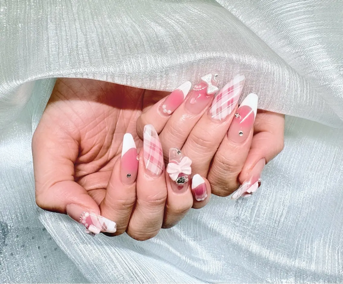 ネイル ハンドネイル Romosa Nailのネイルデザイン