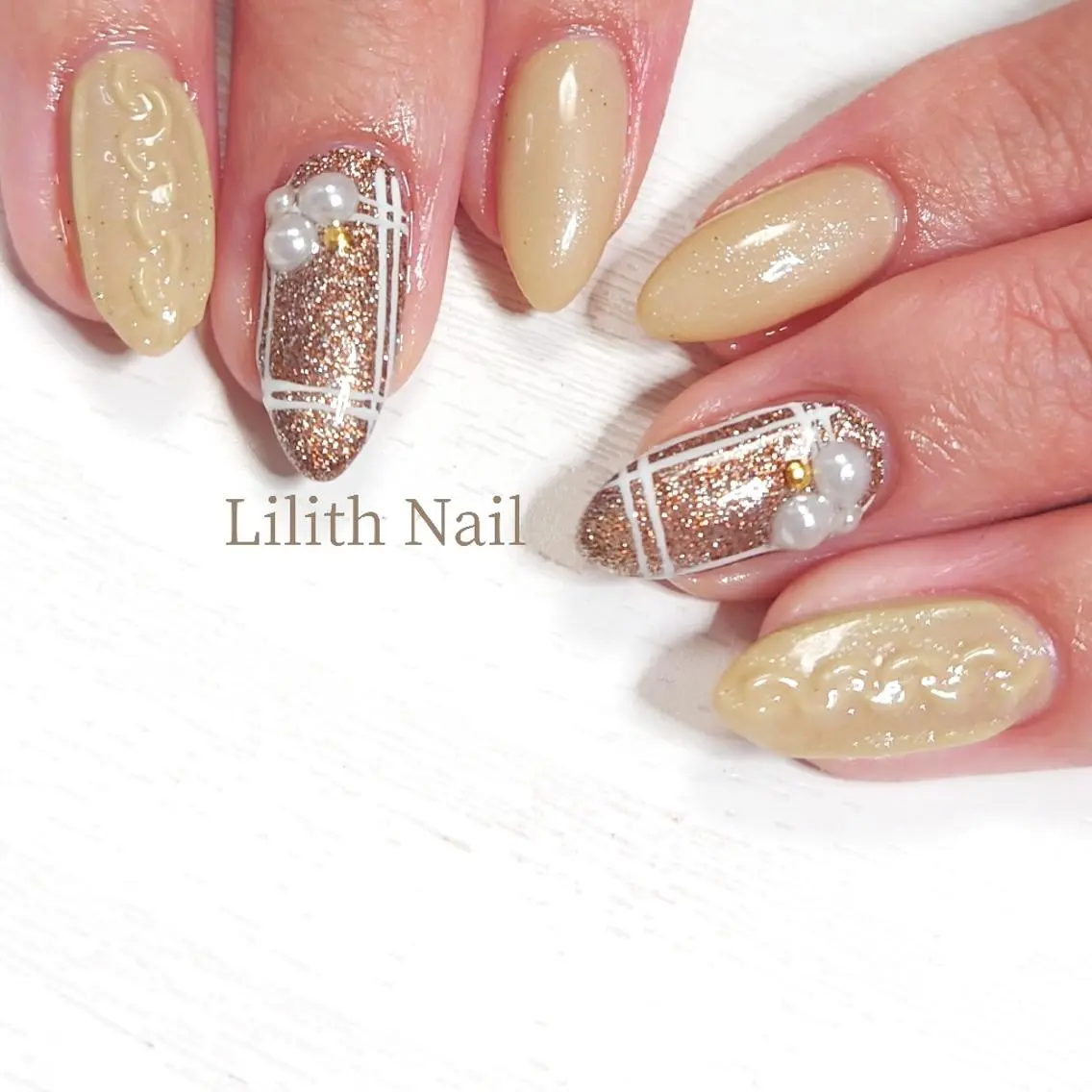 ネイル キラキラネイル ラメ(グリッター) ストーンネイル 冬ネイル ハンドネイル Lilith Nailのネイルデザイン