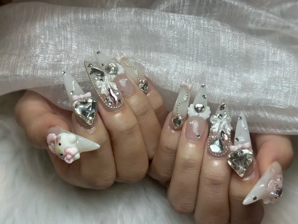 ネイル アートネイル ハンドネイル NIE NAIL Luxeのネイルデザイン