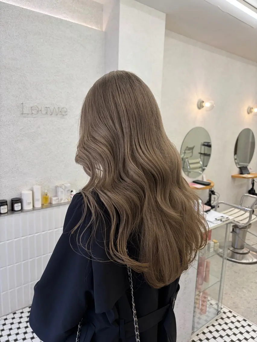 ロング ヘアカラー まろやかベージュ🤎 艶カラー🔔リンのヘアスタイル