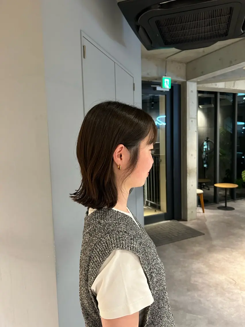 ショート カラー アッシュ オリーブアッシュ ボブ くびれヘア 葉月/ボブ/ 透明感カラー／中目黒のヘアスタイル