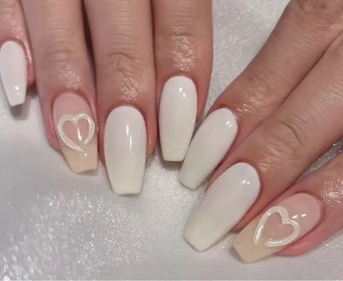 ネイル フラワーネイル フレンチネイル ジェルネイル ガラスフレンチ ハート ハンドネイル ハンドケア BabyYouMi nailのネイルデザイン