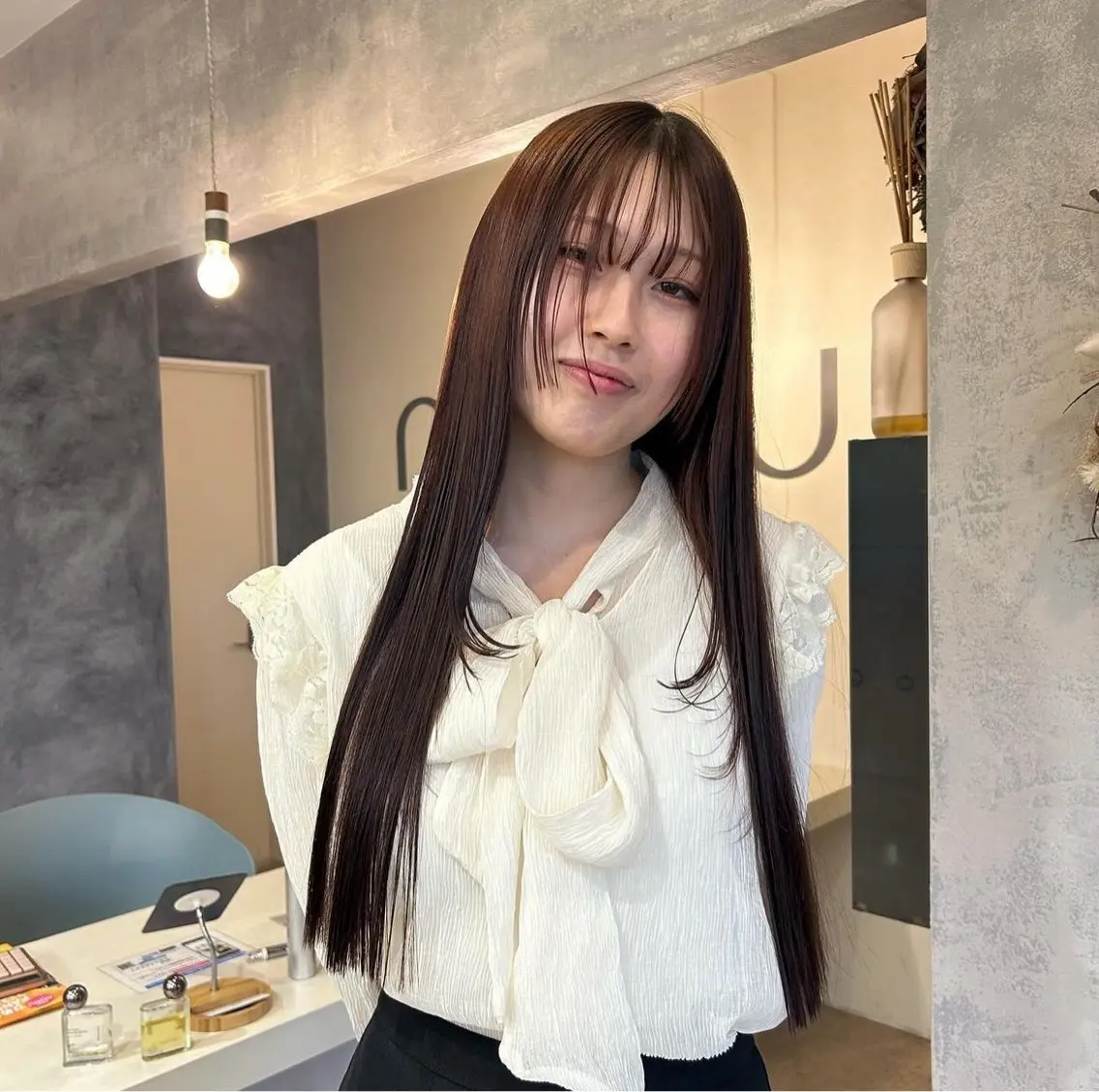 ロング 顔周りカット 姫カット レイヤーカット 石田 菜月のヘアスタイル