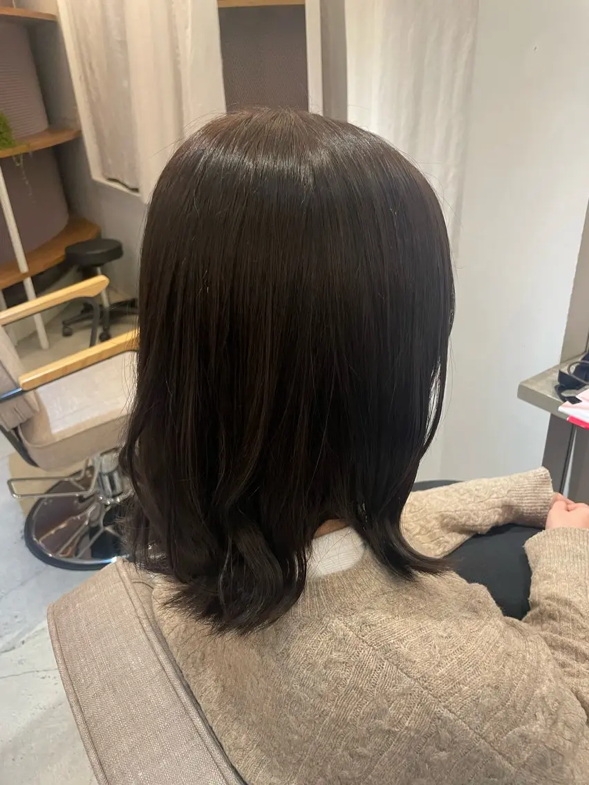 セミロング 特化✨透明感カラー 白髪染め✨住田緋菜のヘアスタイル