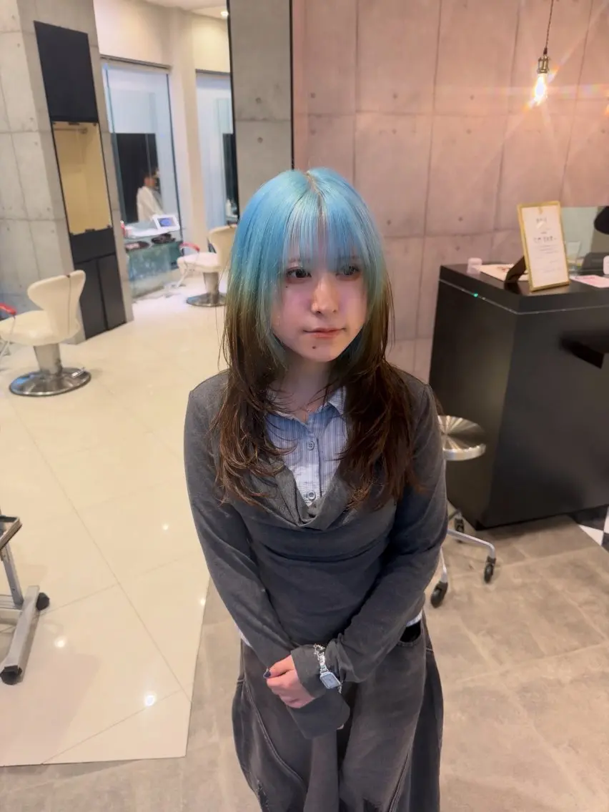 セミロング 大野 智亜里のヘアスタイル
