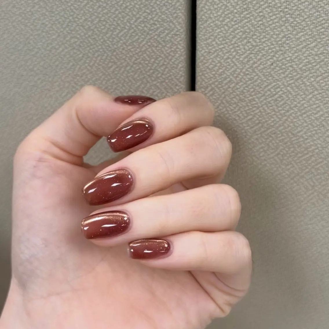 ネイル ブラウン マグネットネイル ショートネイル Aura Nail ✨リリ✨のネイルデザイン
