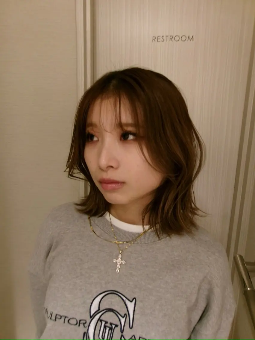 ショート カラー ヘアアレンジ カット ヘアカラー トリートメント タイトボブ個性派カラ ーAKANEのヘアスタイル