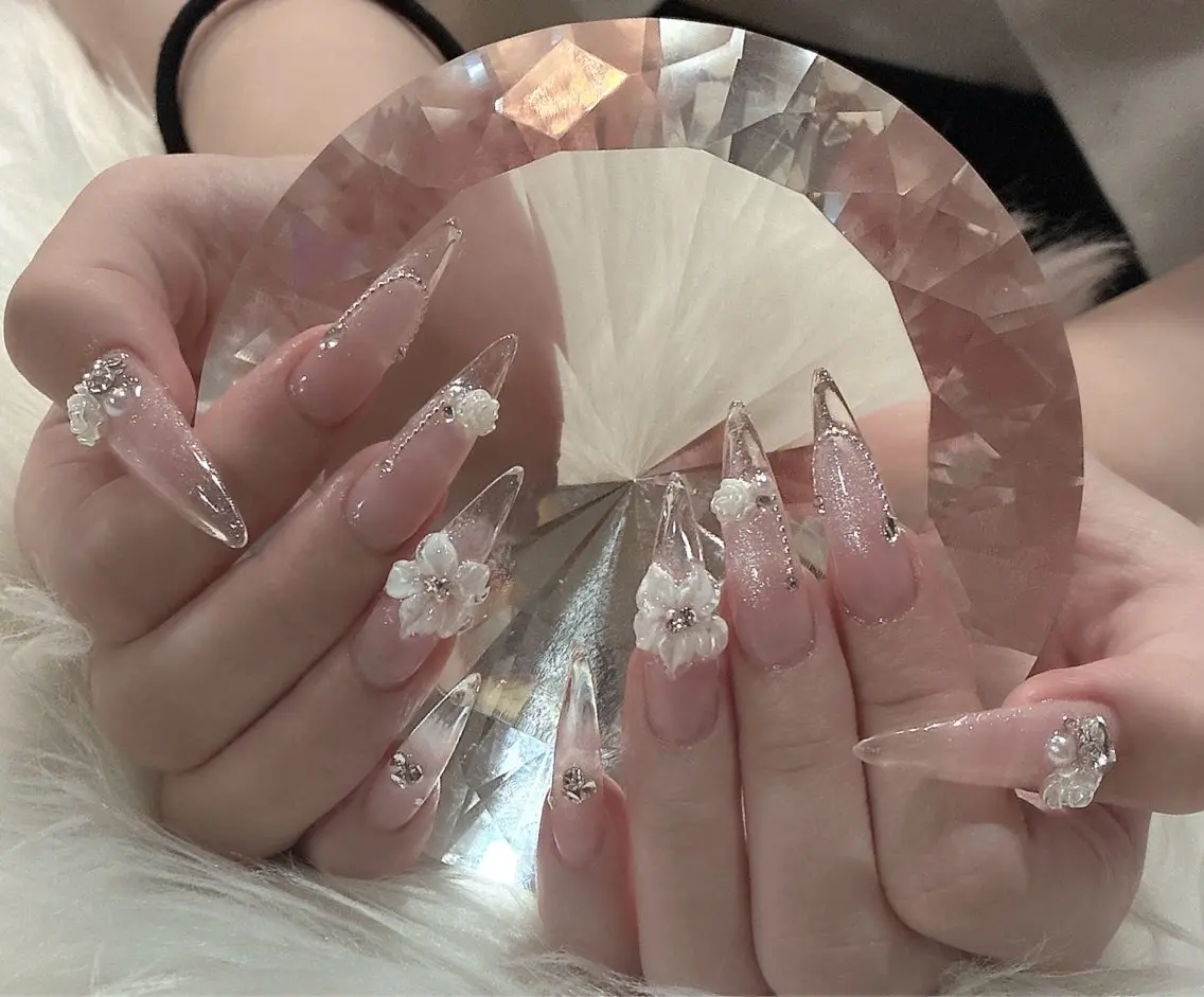 ネイル ハンドネイル LoaChaton kaeのネイルデザイン