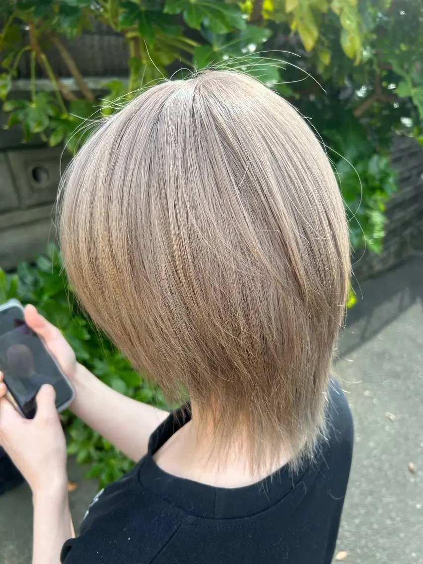 ショート カラー 最高級エクステ /羽エクステ白石宇由のヘアスタイル