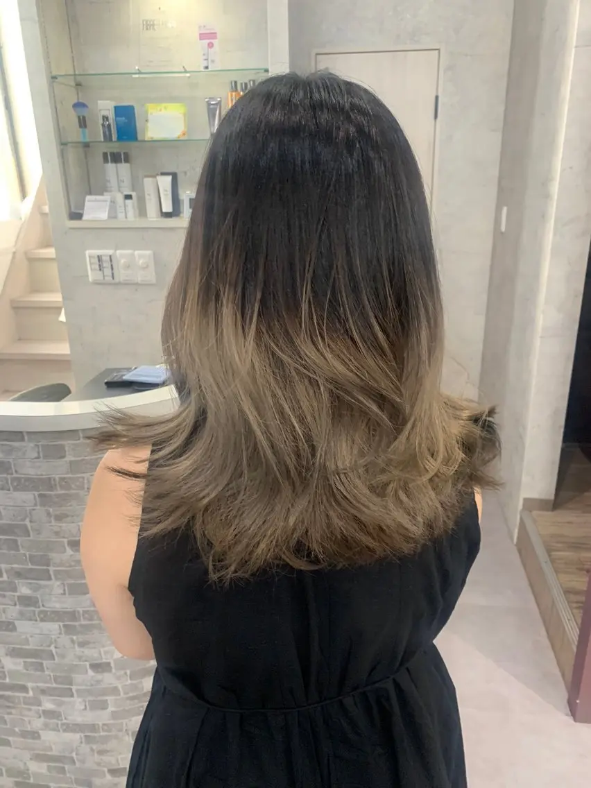 カラー 酸性ストレート 髪質改善のヘアスタイル