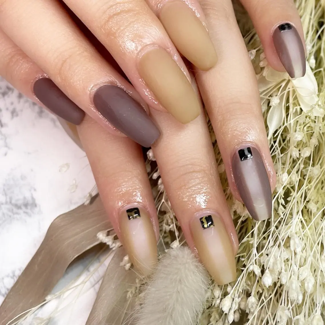 セミロング MuuMii Nailのネイルデザイン