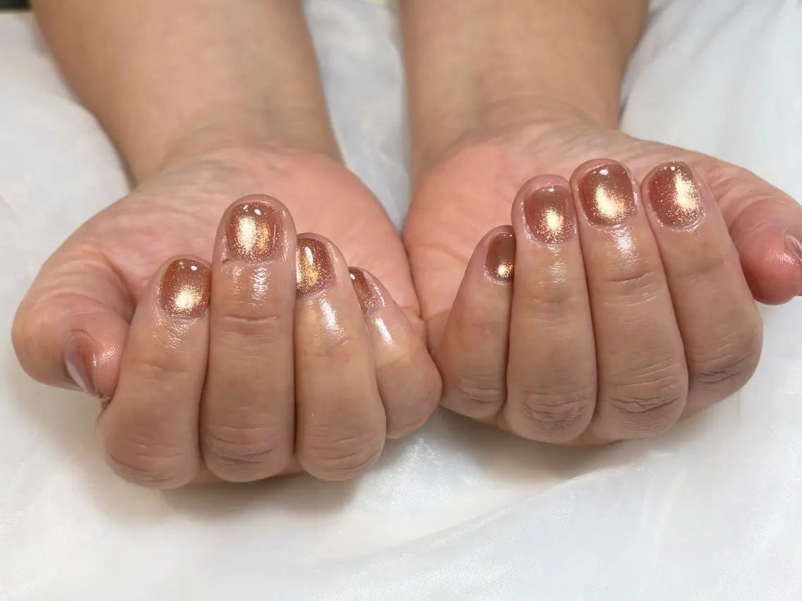 ネイル キラキラネイル ラメ(グリッター) マグネットネイル マグネットワンカラー ワンカラーネイル Ouna NAIL haruのネイルデザイン