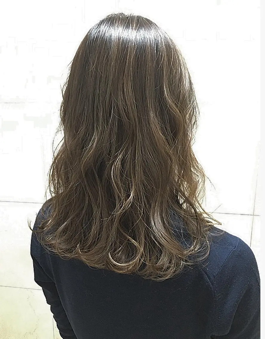セミロング カラー 水野 恵里加のヘアスタイル
