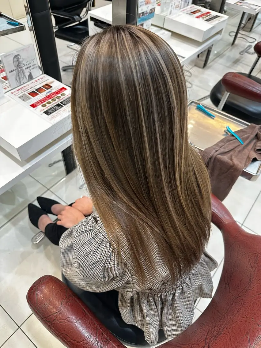 セミロング ヘアカラー トリートメント 神戸 大輝のヘアスタイル