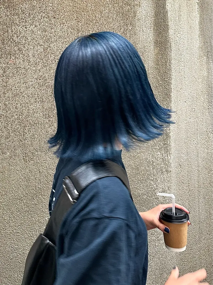ミディアム カラー ブリーチ ブルーカラー ブリーチ/ベージュ /natsumiのヘアスタイル