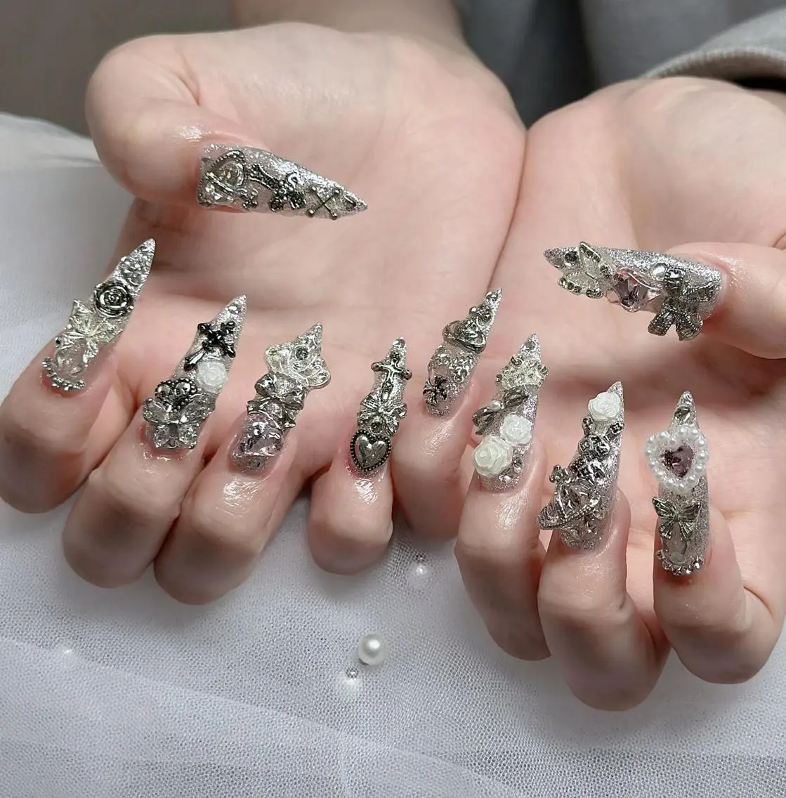 ネイル フレンチネイル ジェルネイル ハロウィン 韓国ネイル マグネットネイル ハンドネイル Hbaby nailのネイルデザイン