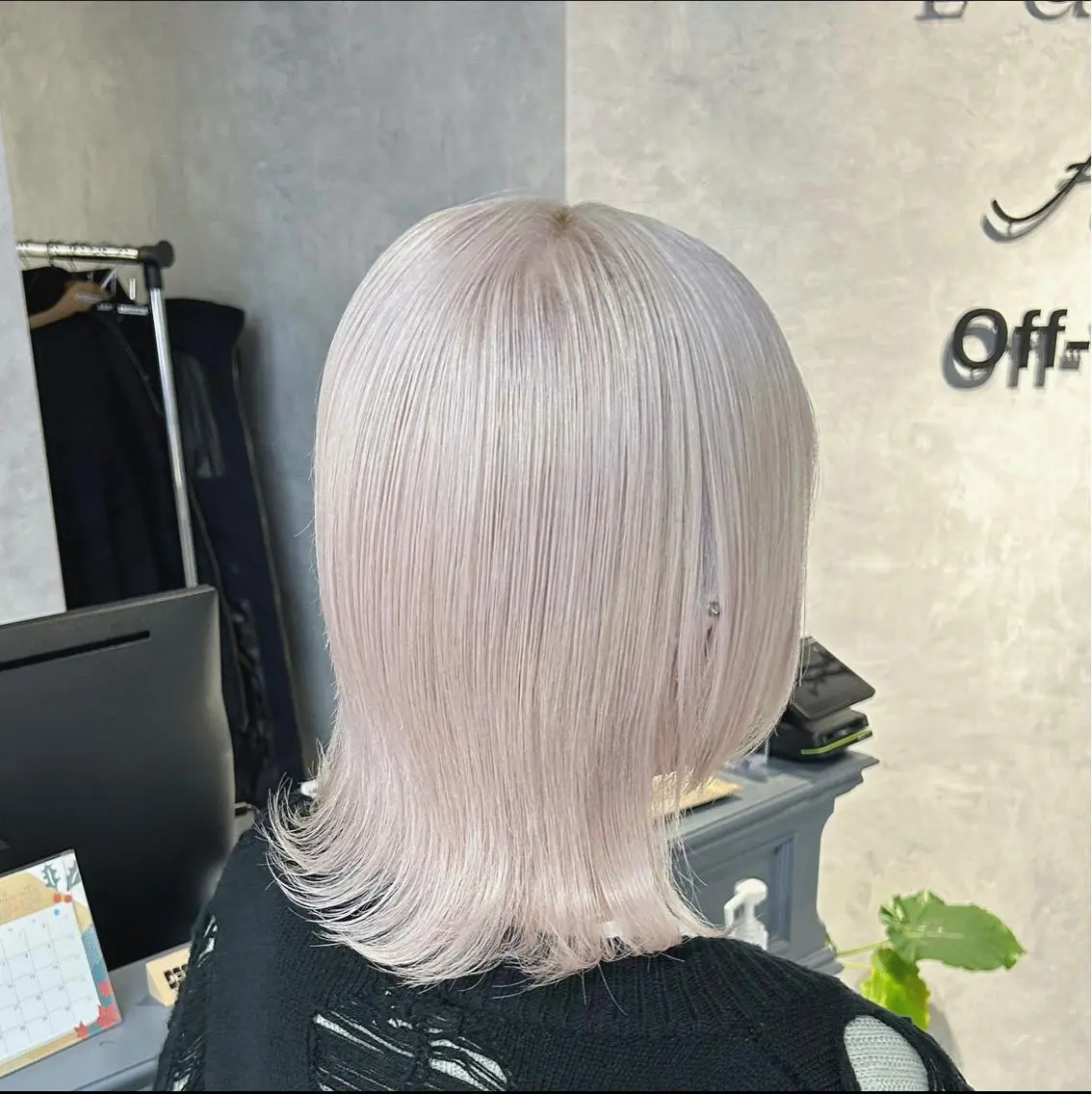 ショート カラー ヘアカラー トリートメント ブリーチ&エクステ 🥀ケアカラー特化のヘアスタイル