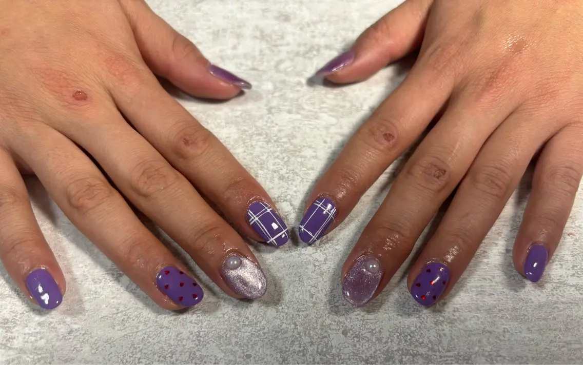 ネイル オーロラネイル フットネイル フレンチネイル ジェルネイル ハート kiki nail たまプラーザのネイルデザイン