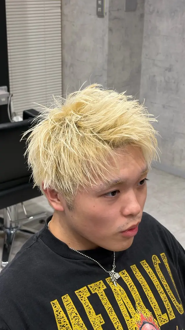 ショート メンズ アップバング 丸田 恭平のヘアスタイル