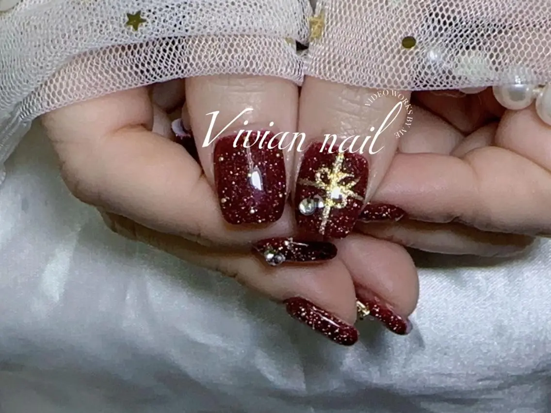 ネイル VIVIAN エイのネイルデザイン