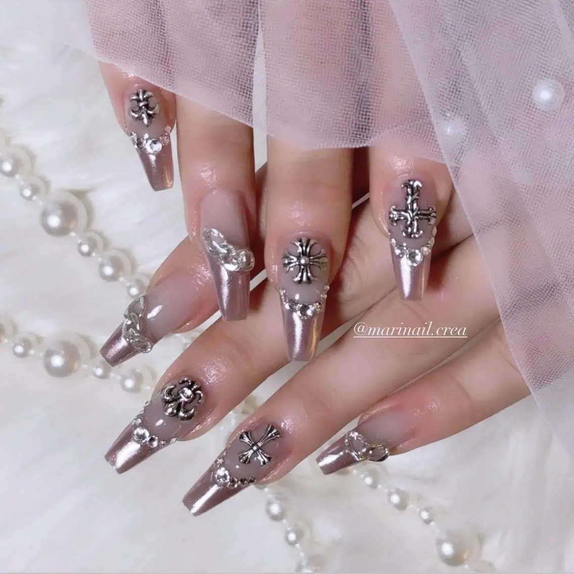 ネイル フレンチネイル ミラーネイル CReA nailのネイルデザイン
