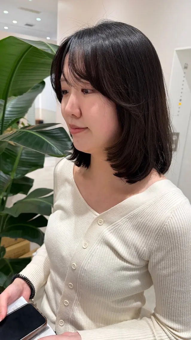 ミディアム 顔まわりレイヤー 髪質改善 レイヤーカット トリートメント カット ヘアカラー トリートメント 1日1名様メンズ限定 /銀座のヘアスタイル