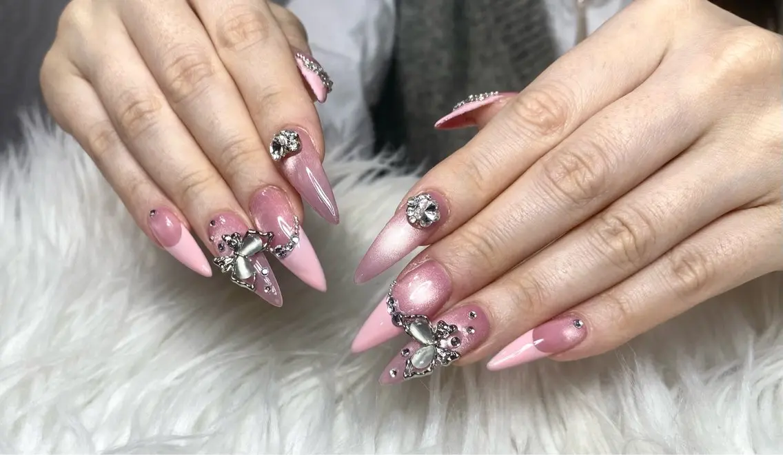 ネイル フレンチネイル 韓国ネイル マグネットネイル ニュアンスネイル オフィスネイル ハンドネイル Hi beauty 渋谷のネイルデザイン