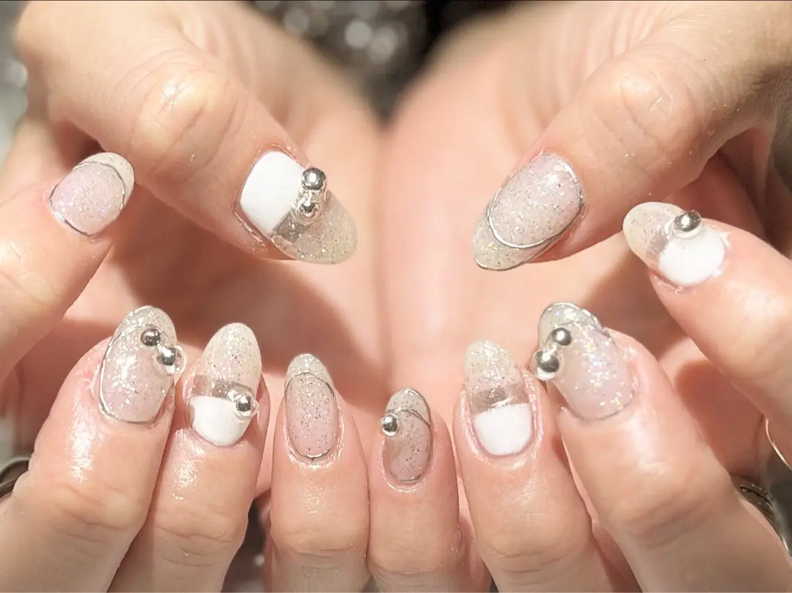 ネイル フットネイル ニュアンスネイル シルバー シンプルネイル nail fufla ♡yamane♡のネイルデザイン