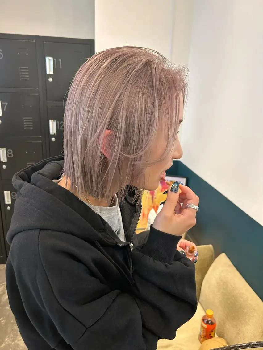 ショート カラー ベージュカラー ボブ カット ヘアカラー カラーリスト菅野 竜矢🌈のヘアスタイル