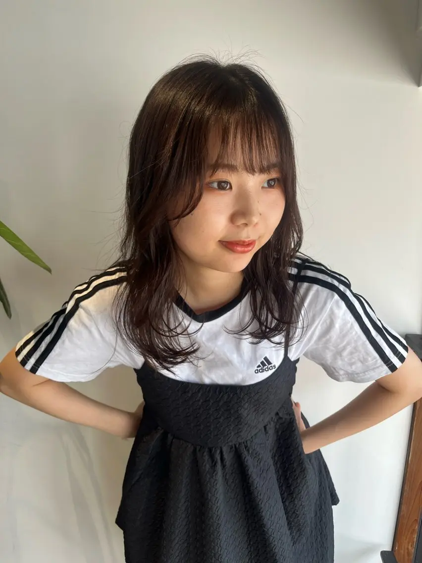 セミロング レイヤーカット カット トリートメント 林 美優のヘアスタイル