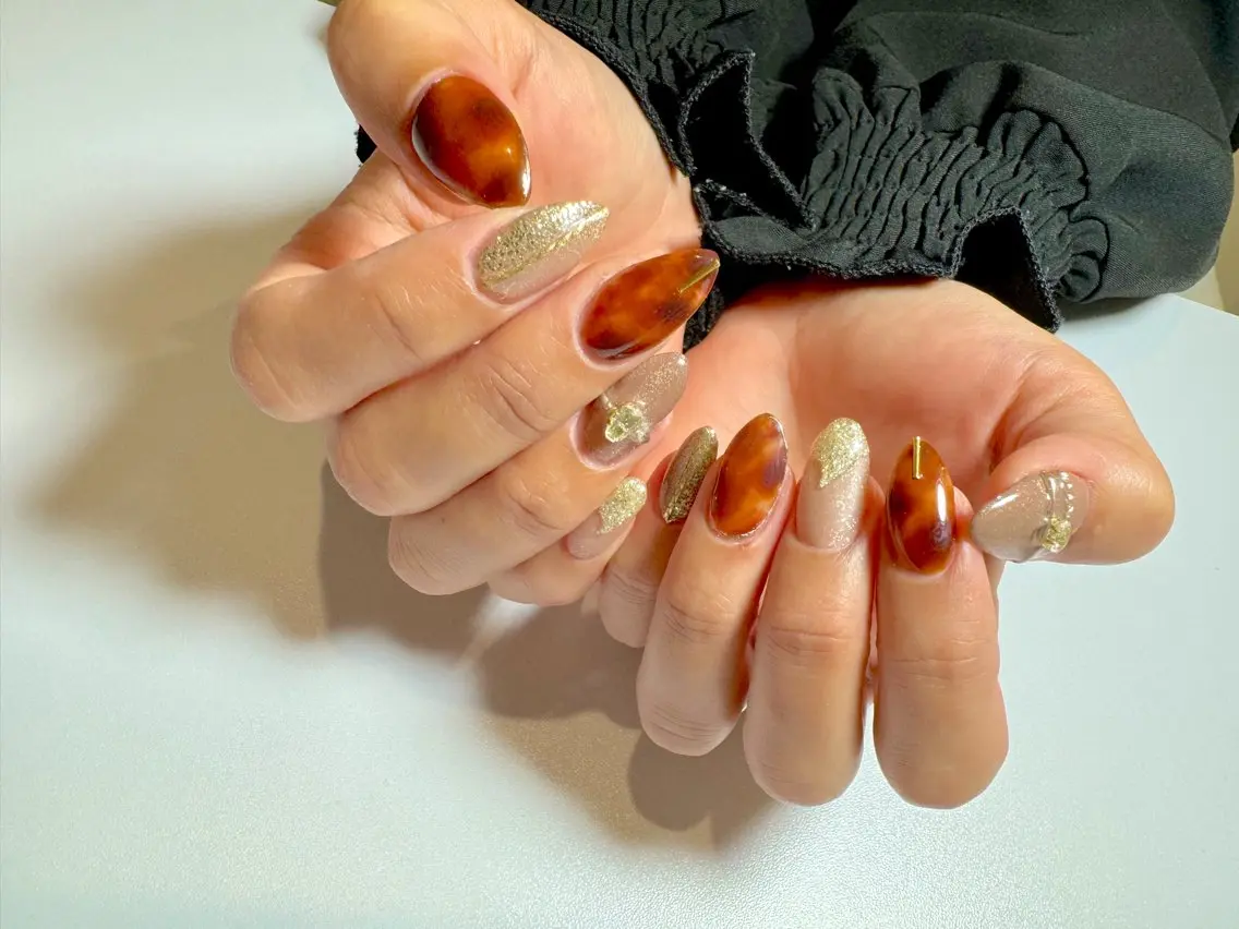 ネイル べっ甲ネイル plum nailのネイルデザイン