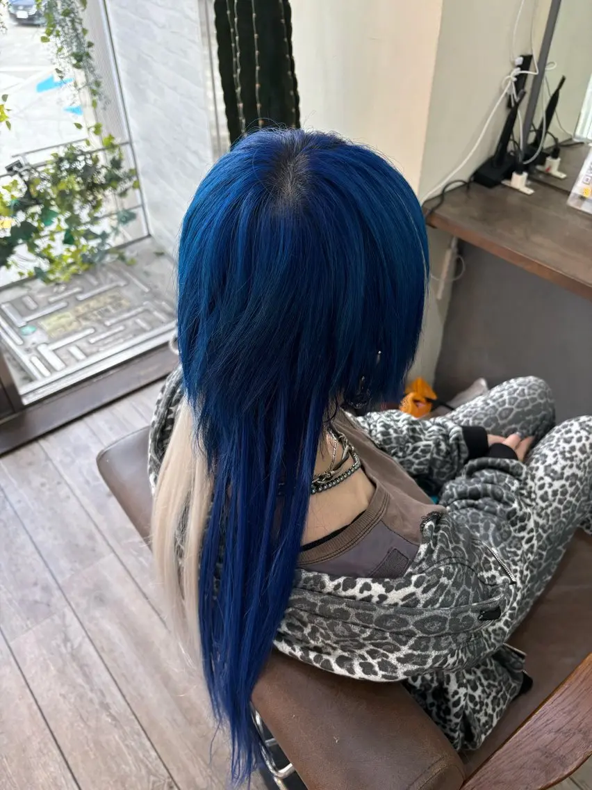 ロング 編み込みエクステ エクステ ヘアカラー WEST OLAND 黒坂佳乃のヘアスタイル