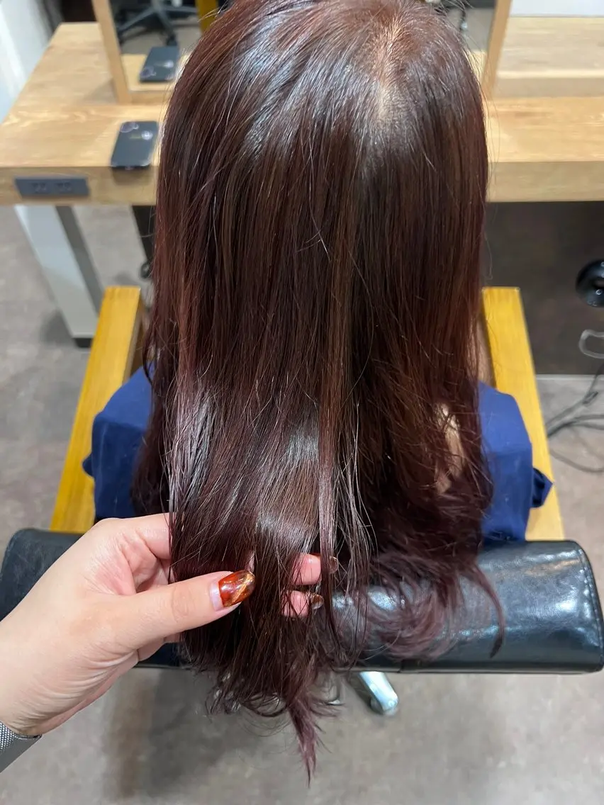 セミロング カラー ピンクカラー パープルカラー カット ヘアカラー 髙橋 愛子のヘアスタイル