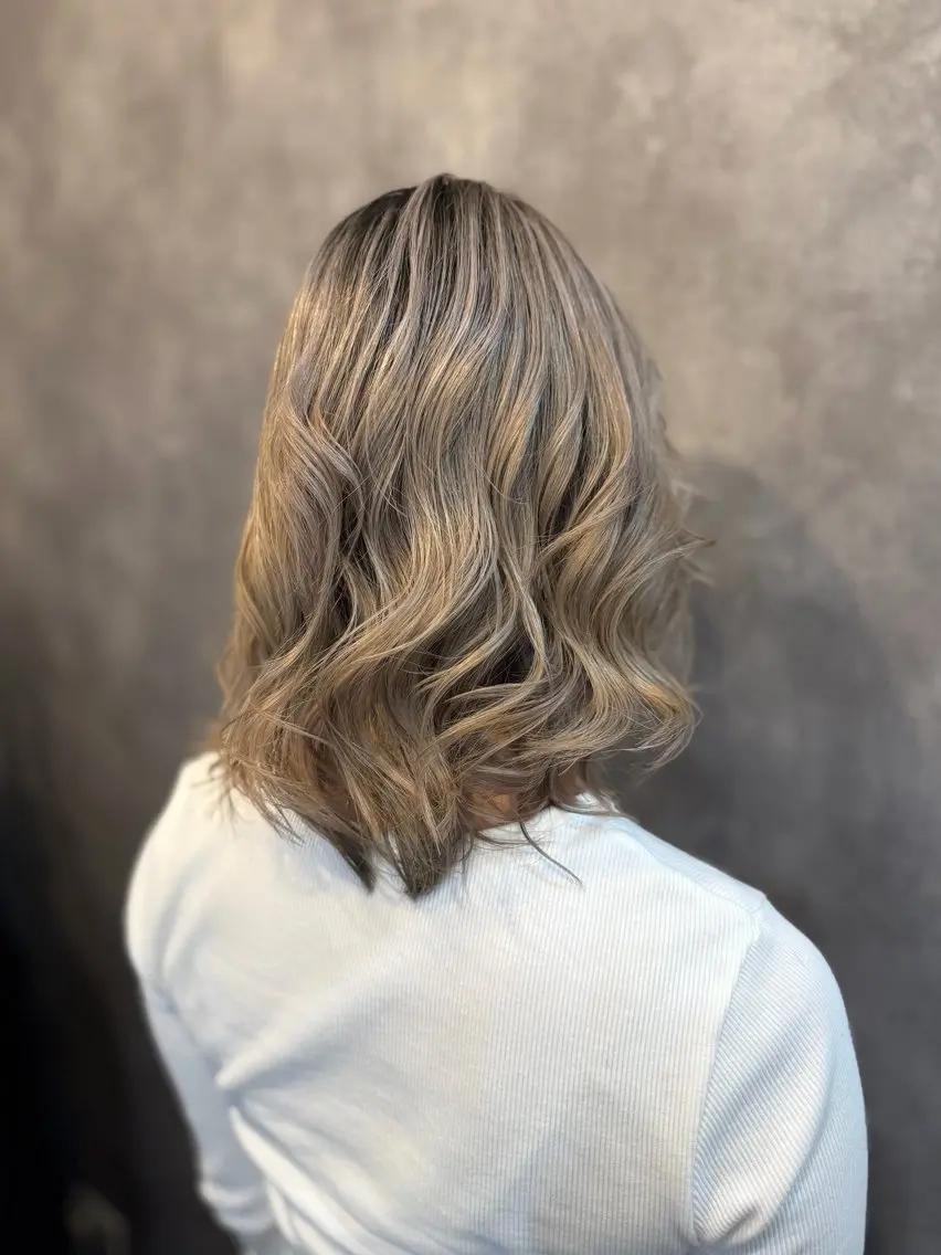 カラー ARARE HAIR みゆきのヘアスタイル