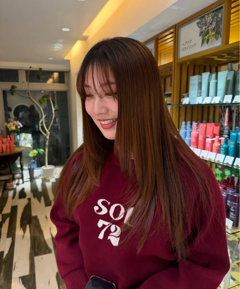 ロング 岸 奈々香のヘアスタイル