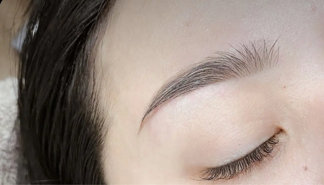 アイブロウ ワックス脱毛 Lapis eye&blowのマツエク・マツパデザイン