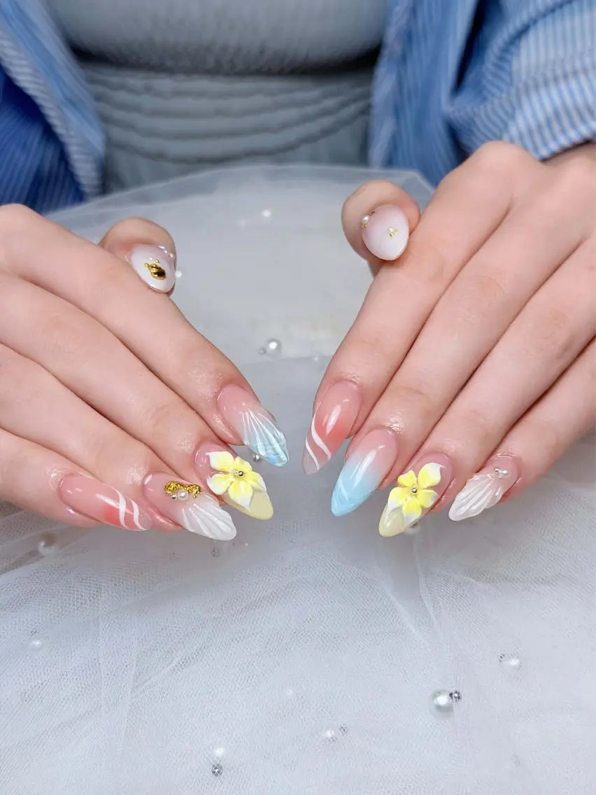 ネイル チークネイル ドット フレンチネイル グラデーション ハート ハンドネイル ハンドケア Eli Muse 新宿ネイルのネイルデザイン