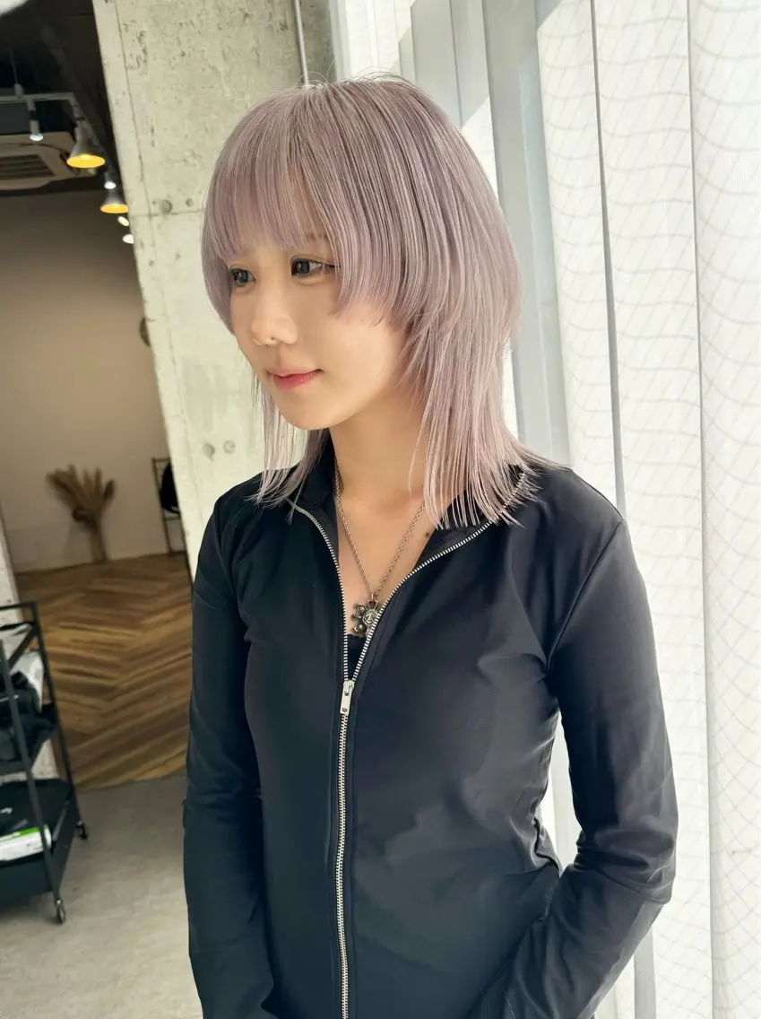 ミディアム カラー ヘアアレンジ ミディアムパーマ ブリーチ ケアブリーチ ダブルカラー ハイライトカラー カット ヘアカラー トリートメント lani ブリーチ /ダブルカラーのヘアスタイル