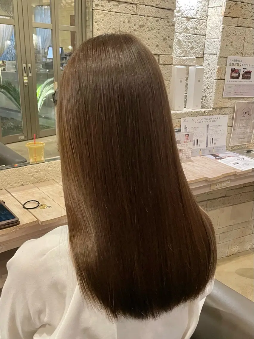 セミロング アッシュ 木村 一葵のヘアスタイル