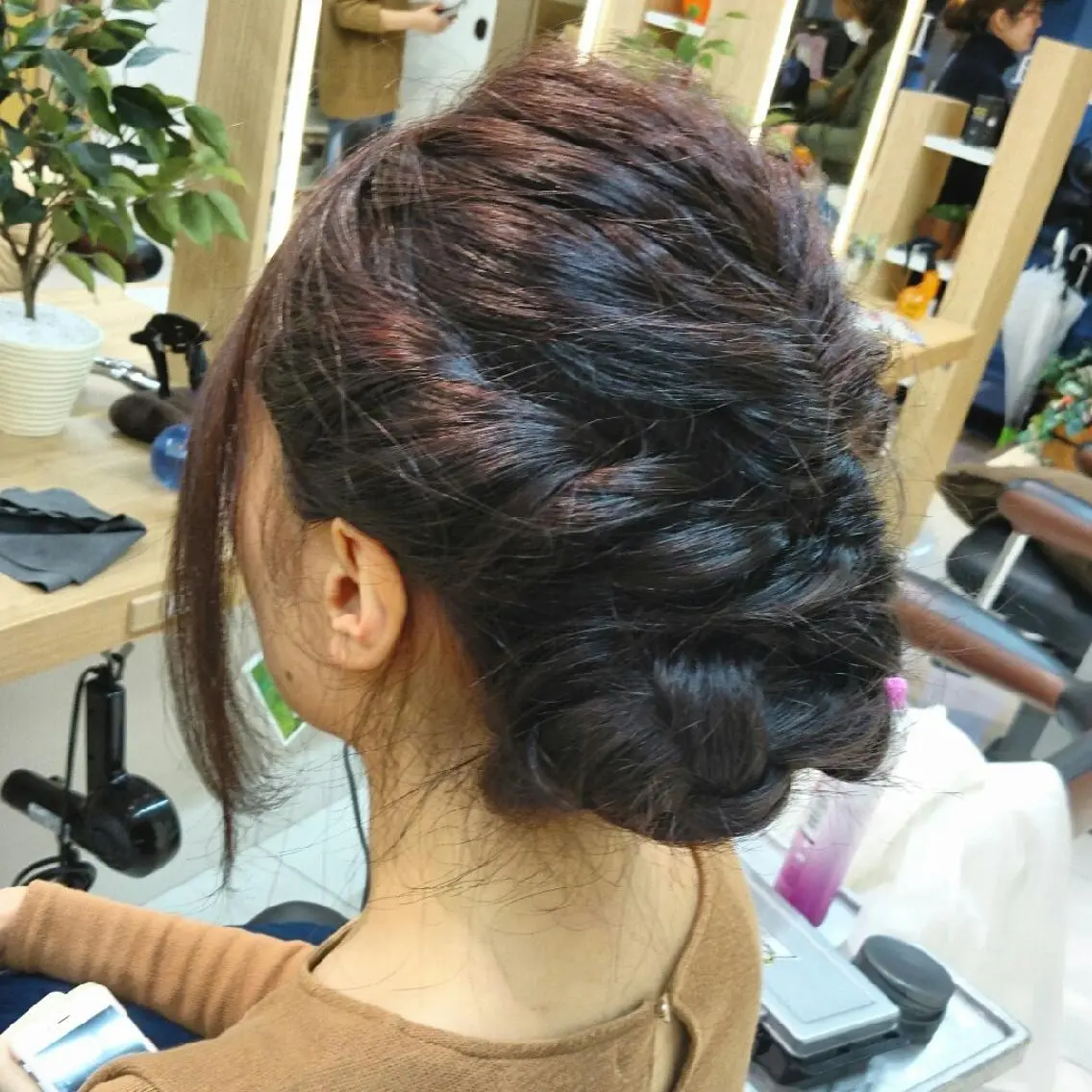 ヘアアレンジ ロング 透明感ハイライト◎ 伊藤夏海のヘアスタイル