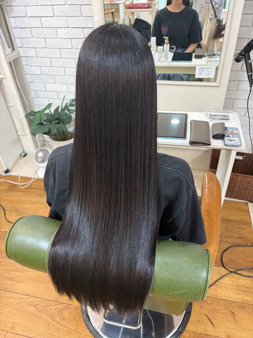 ロング カラー 髪質改善 レイヤーカット トリートメント 酸性ストレート 髪質改善/レイヤー/ ボブ/磯野史歩のヘアスタイル